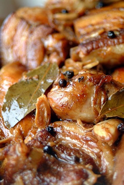 Adobo recipe - Filipino adobo is a stew or a simmer of meat or vegetables cooked with vinegar. The most common versions uses chicken or pork or both, with soy sauce to flavour, as well as bay leaf, black pepper, and garlic. | rasamalaysia.com