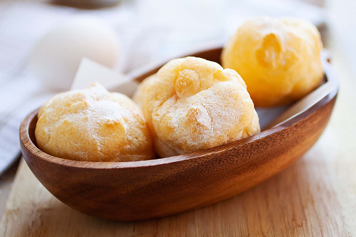 Cream puffs. Fluffy choux pastry filled with creamy custard, so good. You've got to make these cream puffs | rasamalaysia.com