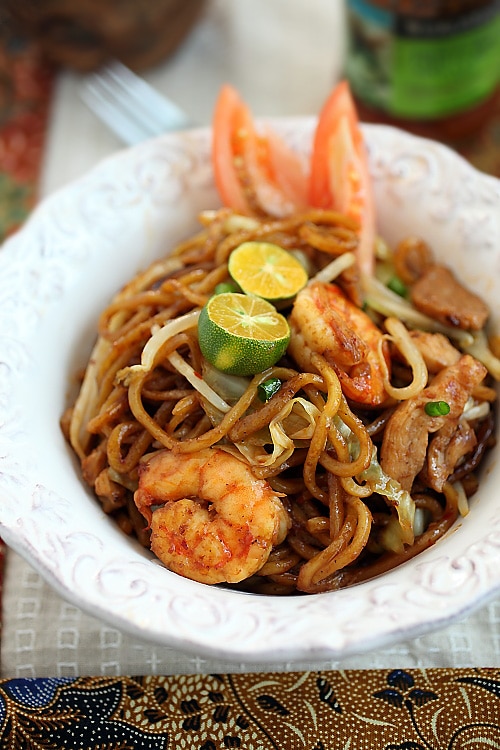 Make delicious Indonesian fried noodles or mie goreng at home today.