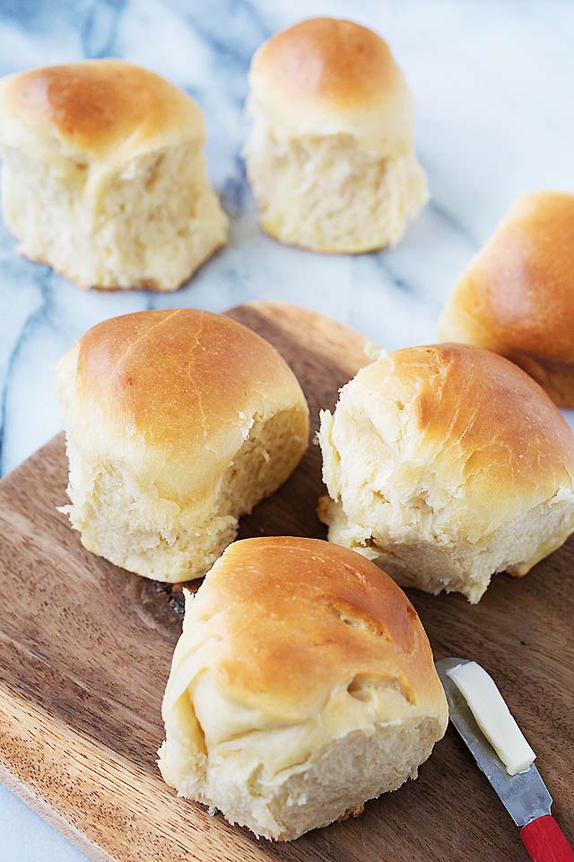 Soft, fluffy and sweet dinner rolls buns.